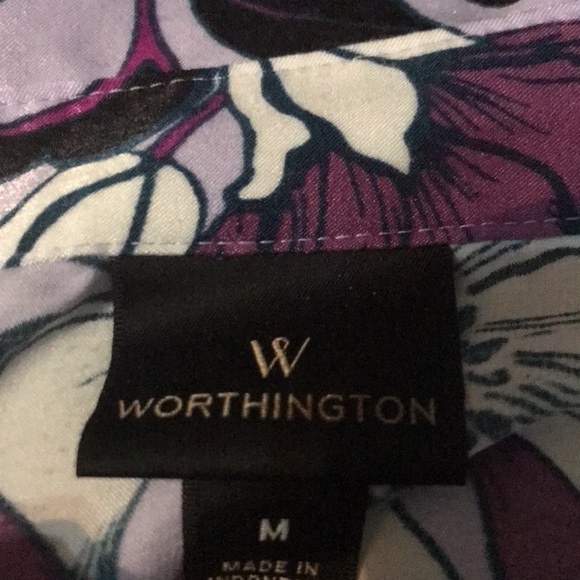 Floral button down 💐👵🏻 - Picture 2 of 4